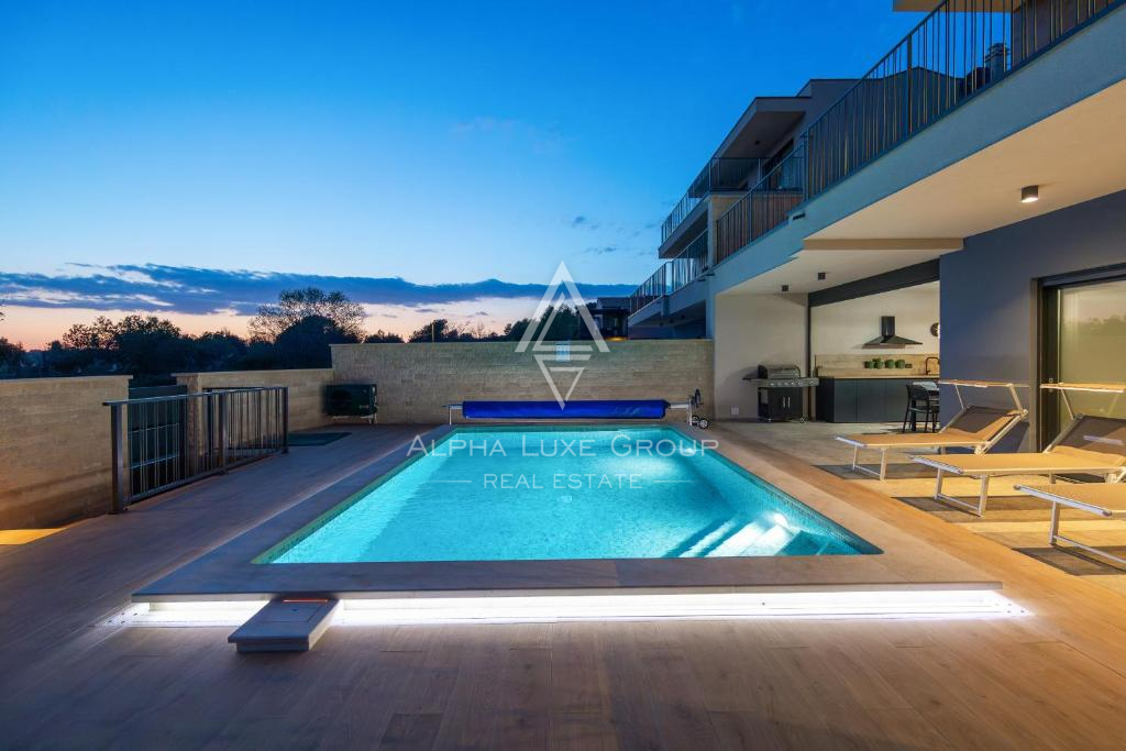 Istria, Banjole: Villa moderna vicino al mare