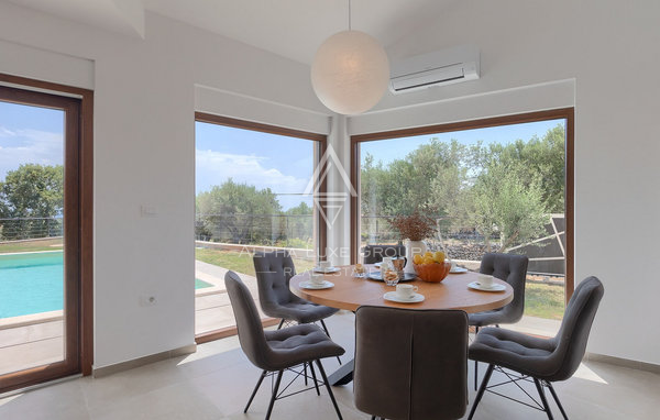 Istria, Krnica: Villa contemporanea vista mare