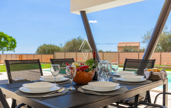 Istria, Krnica: Villa contemporanea vista mare