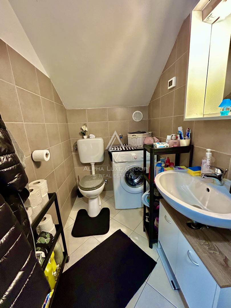 Istria, Umag: Appartamento moderno arredato mare