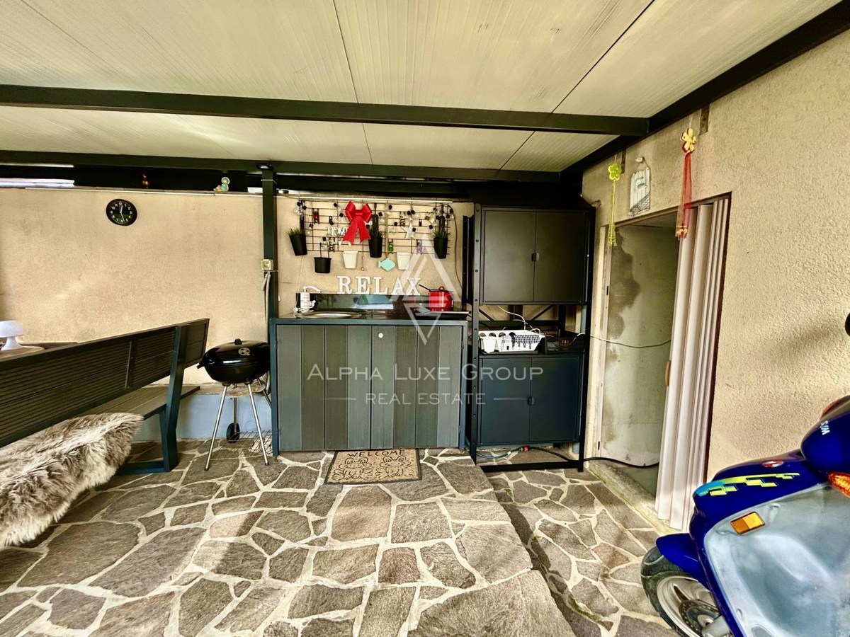 Istria, Umag: Appartamento moderno arredato mare