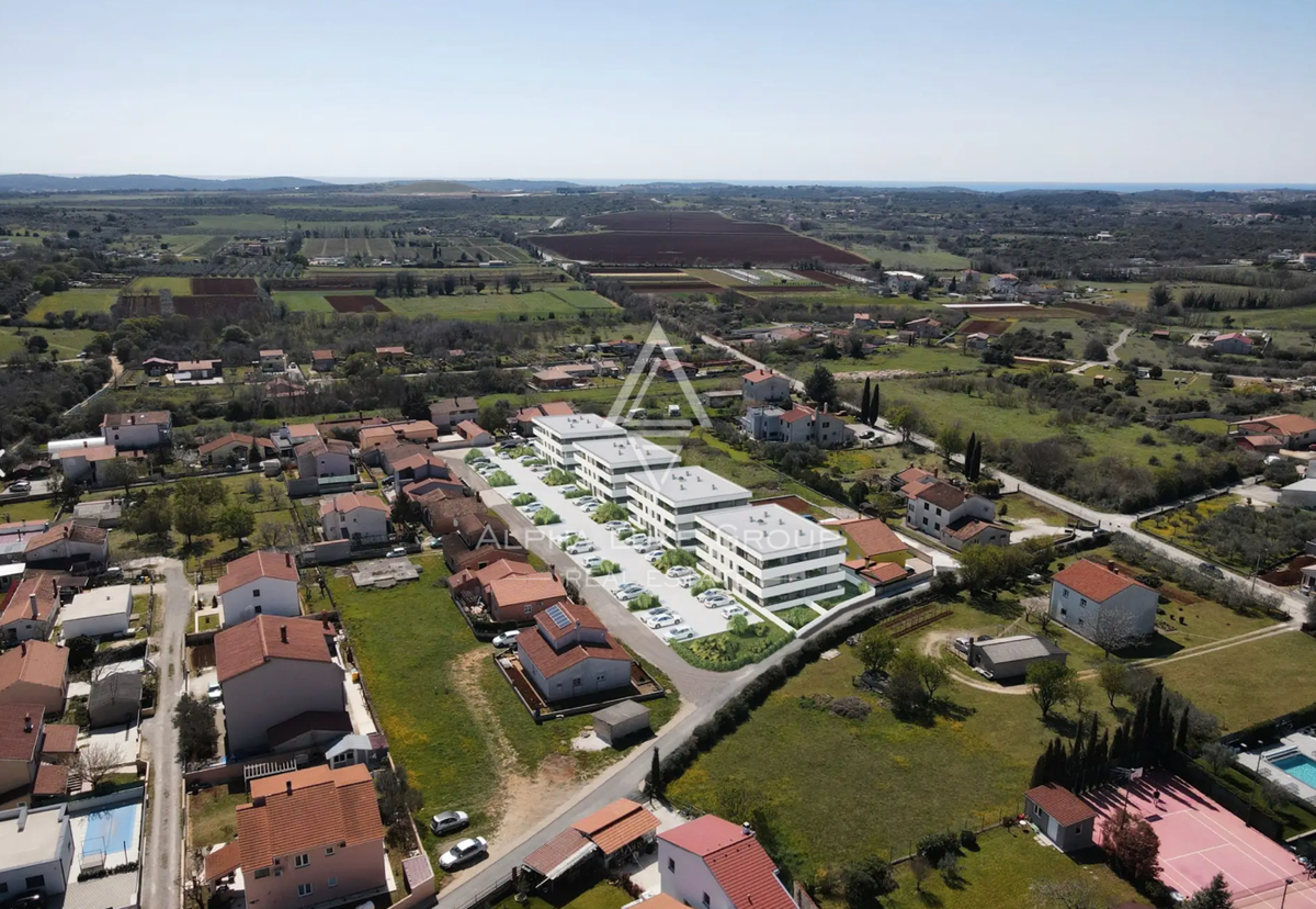 Istria, Pola: Appartamento moderno con posto auto