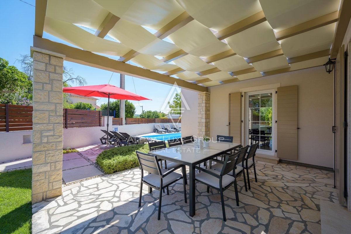 Istria, San Lorenzo: Villa moderna con piscina