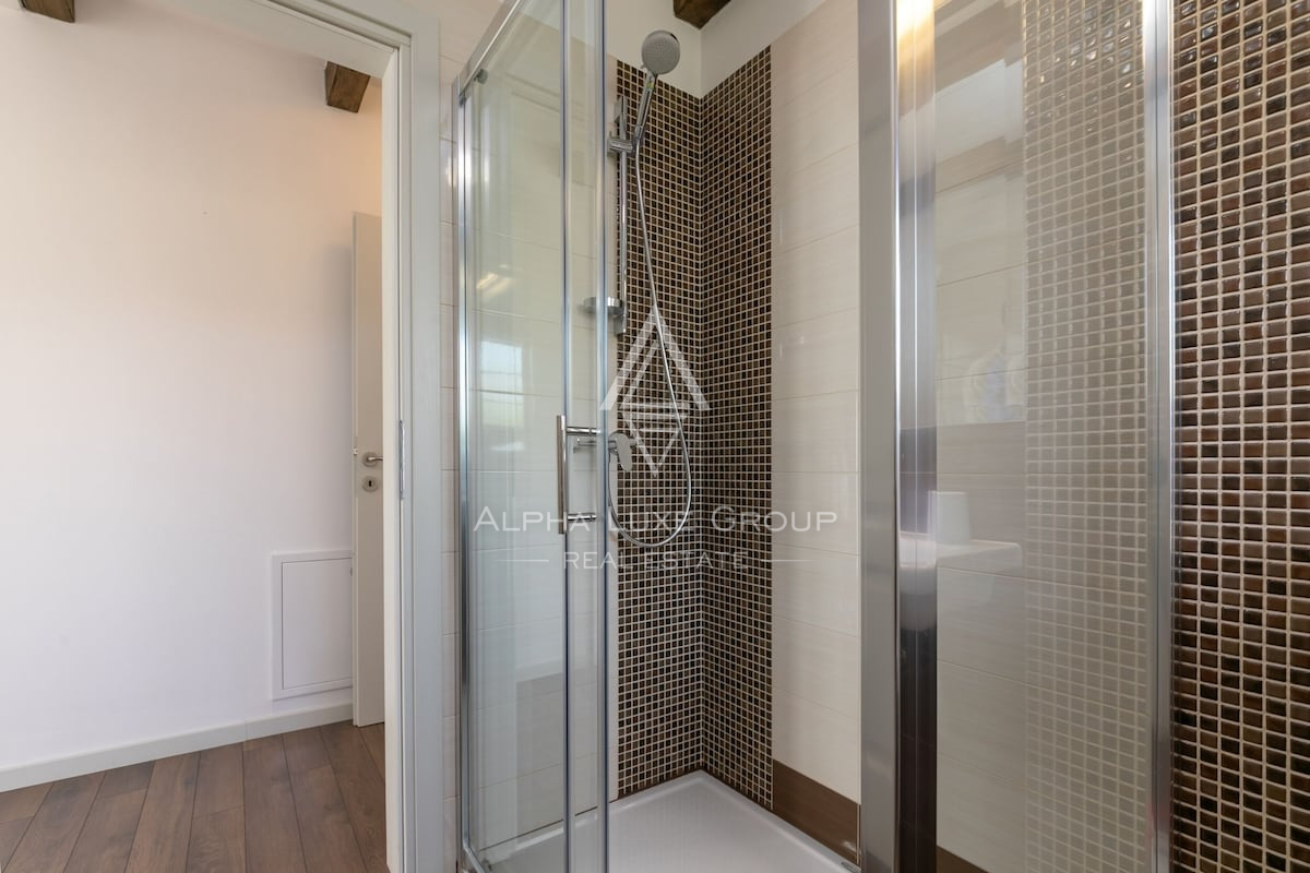 Istria, San Lorenzo: Villa moderna con piscina