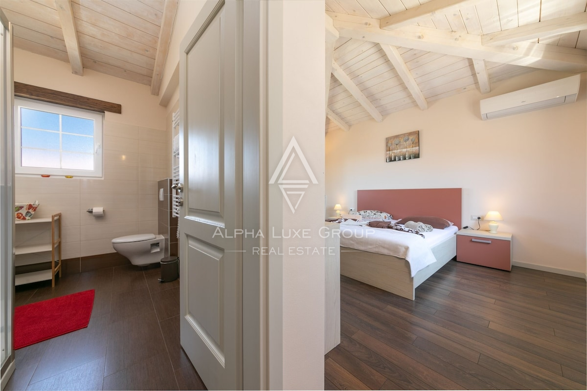 Istria, San Lorenzo: Villa moderna con piscina