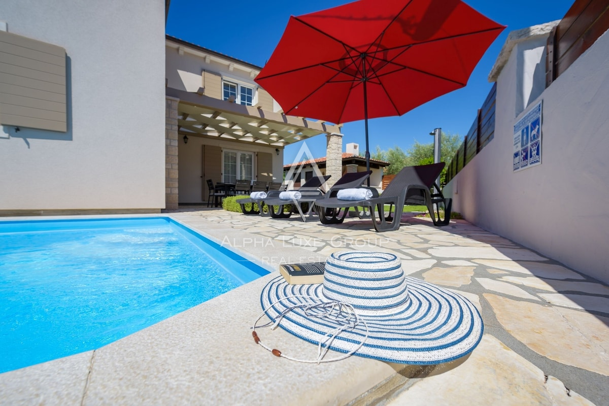 Istria, San Lorenzo: Villa moderna con piscina