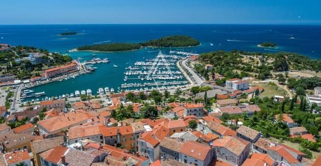 Istria, Vrsar, Affascinante casa con appartamenti vicino al mare