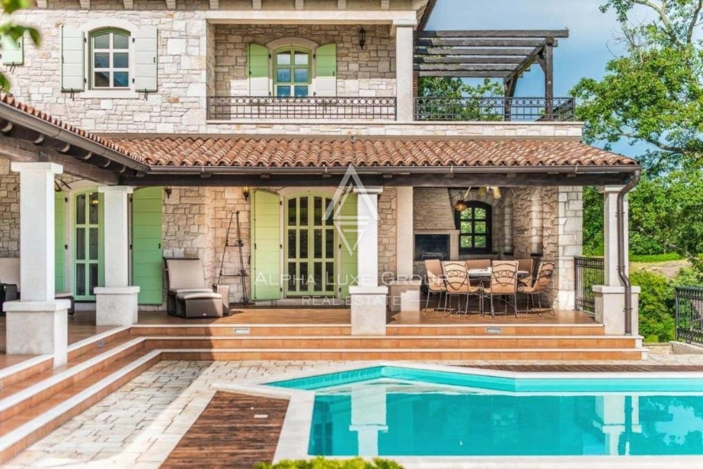 Istria, Višnjan, Lussuosa villa in pietra con piscina e vista mozzafiato