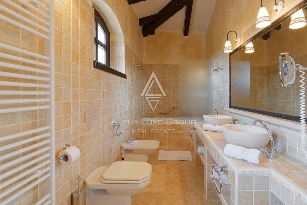 Istria, Višnjan, Lussuosa villa in pietra con piscina e vista mozzafiato