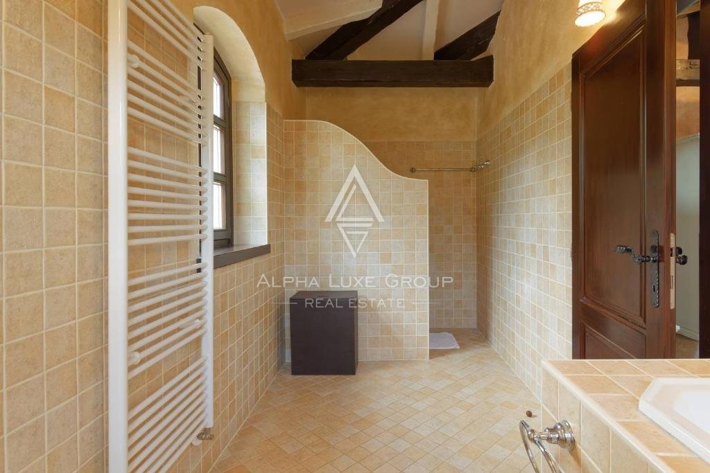 Istria, Višnjan, Lussuosa villa in pietra con piscina e vista mozzafiato