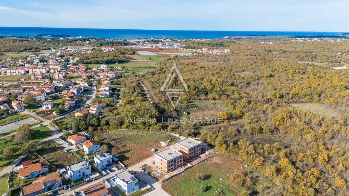 Istria, Poreč – Appartamento moderno al piano terra con giardino privato, a 3 km dal centro città in vendita