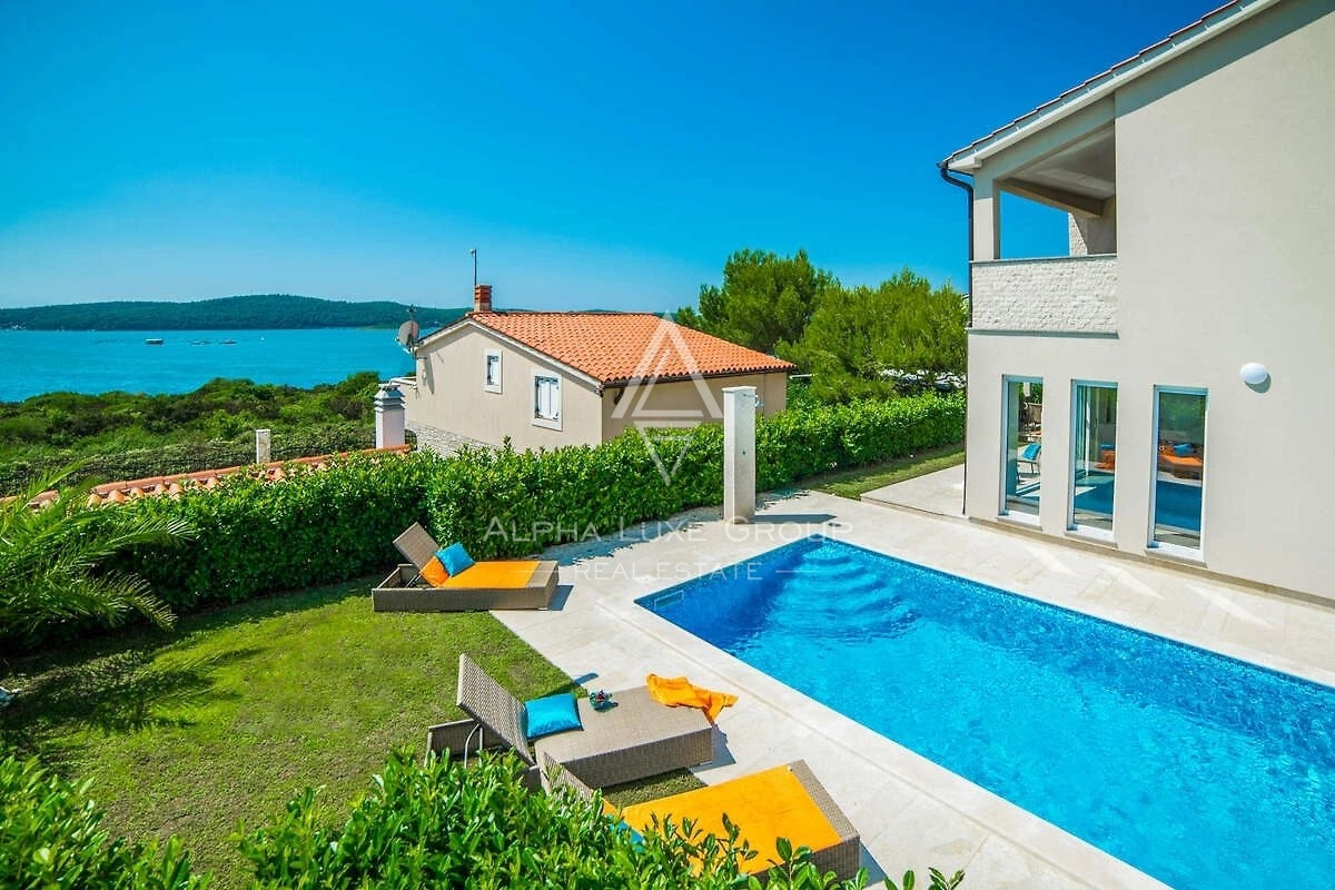 Istria, Pomer: Incantevole casa con vista mare in vendita vicino a Medulin