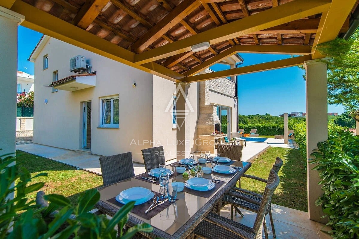 Istria, Pomer: Incantevole casa con vista mare in vendita vicino a Medulin