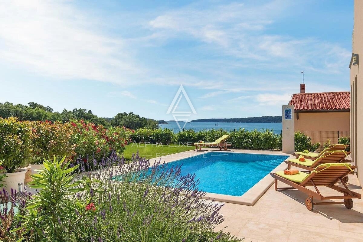 Istria, Pomer: Incantevole casa con vista mare in vendita vicino a Medulin