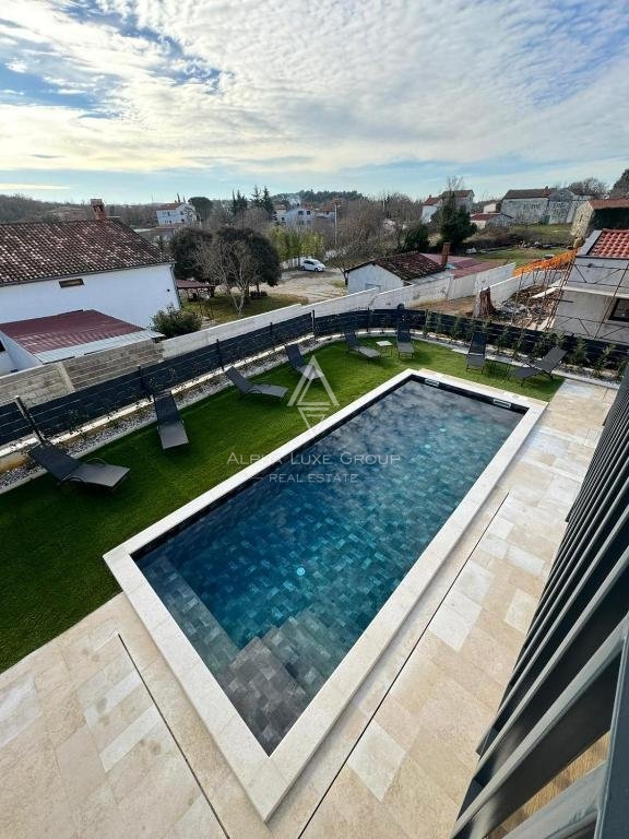 Sveti Lovreč - Villa elegante in tranquillo villaggio istriano