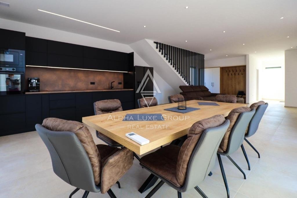 Sveti Lovreč - Villa elegante in tranquillo villaggio istriano