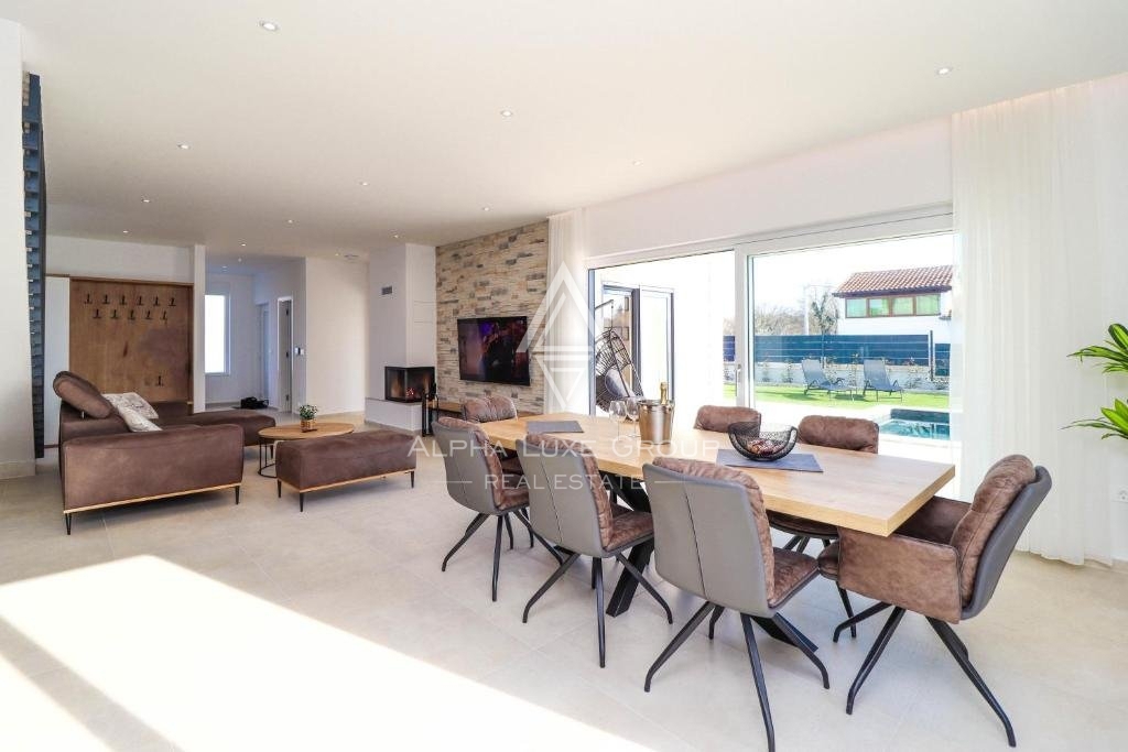 Sveti Lovreč - Villa elegante in tranquillo villaggio istriano