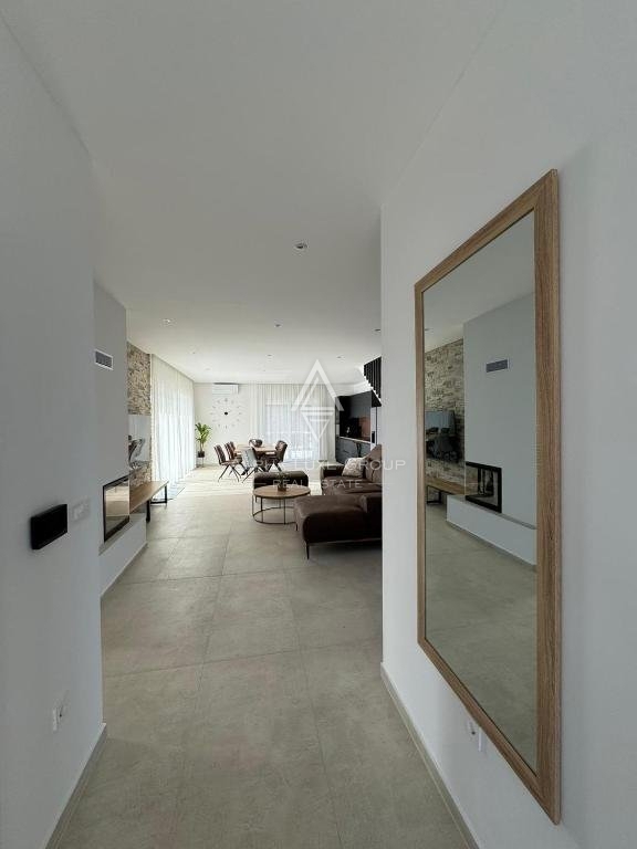 Sveti Lovreč - Villa elegante in tranquillo villaggio istriano