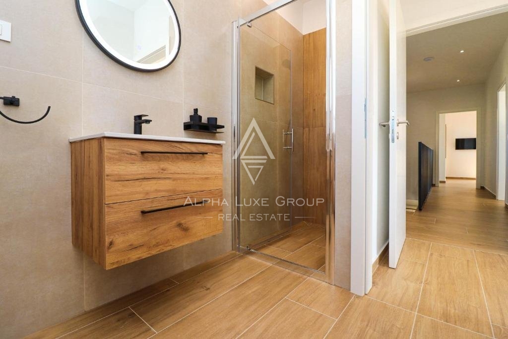 Sveti Lovreč - Villa elegante in tranquillo villaggio istriano