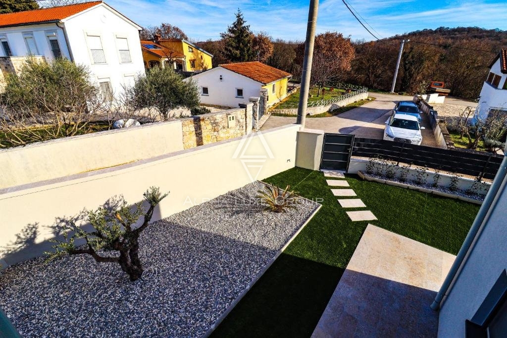 Sveti Lovreč - Villa elegante in tranquillo villaggio istriano