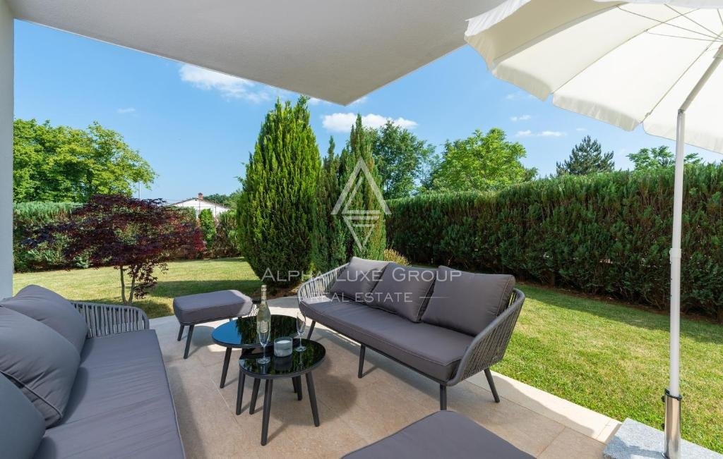 Rovinj, Istria - Villa contemporanea con piscine interna ed esterna