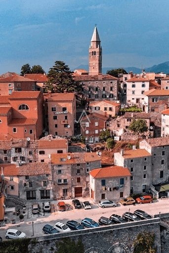 Labin, Istria: Incantevole Casa con Piscina in un Ambiente Tranquillo