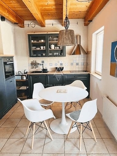 Labin, Istria: Incantevole Casa con Piscina in un Ambiente Tranquillo