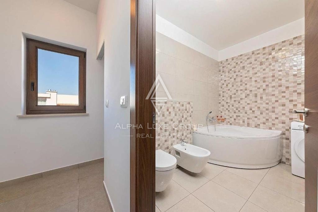 Labin, Istria - Elegante villa di 205 m² con piscina