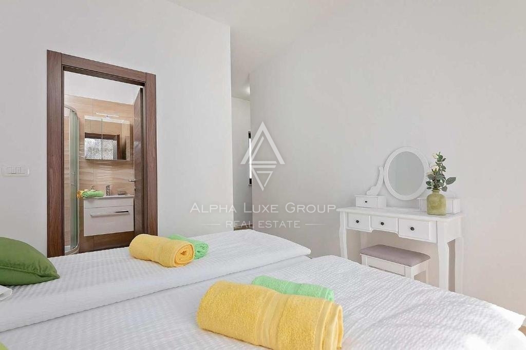 Labin, Istria - Elegante villa di 205 m² con piscina