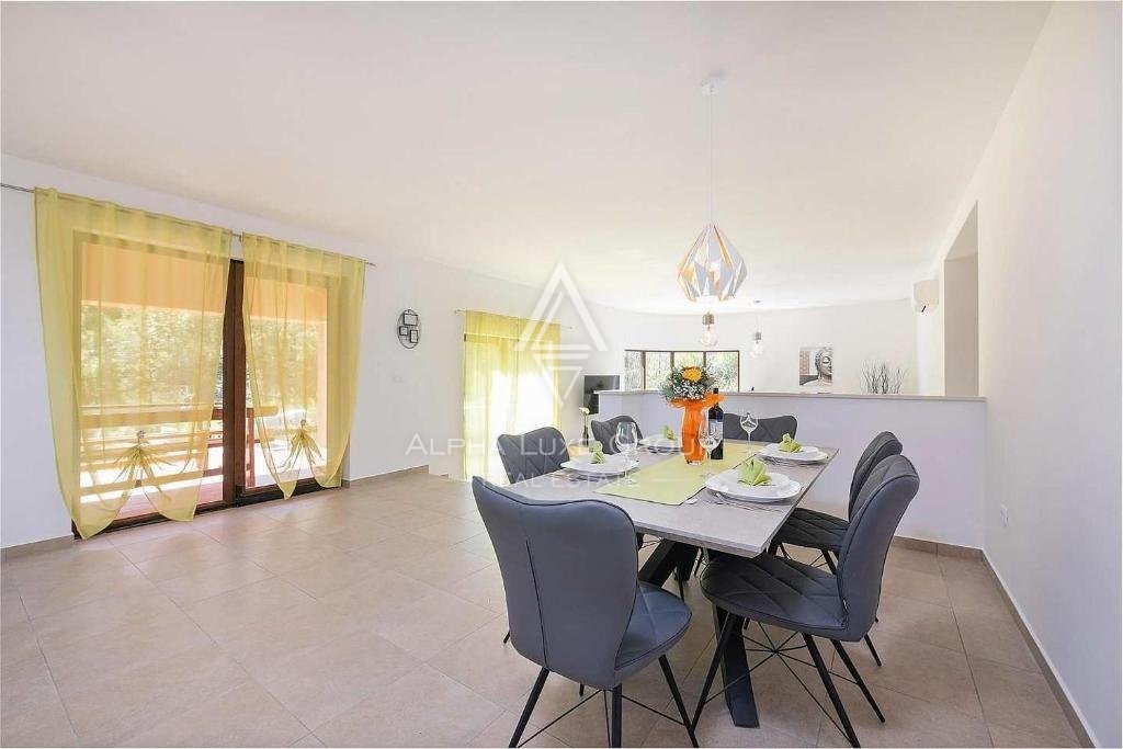 Labin, Istria - Elegante villa di 205 m² con piscina