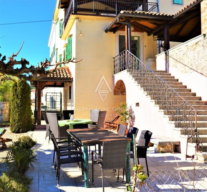 Elegante Tenuta Agricola a Višnjan, Istria: Viste Mozzafiato sul Mare