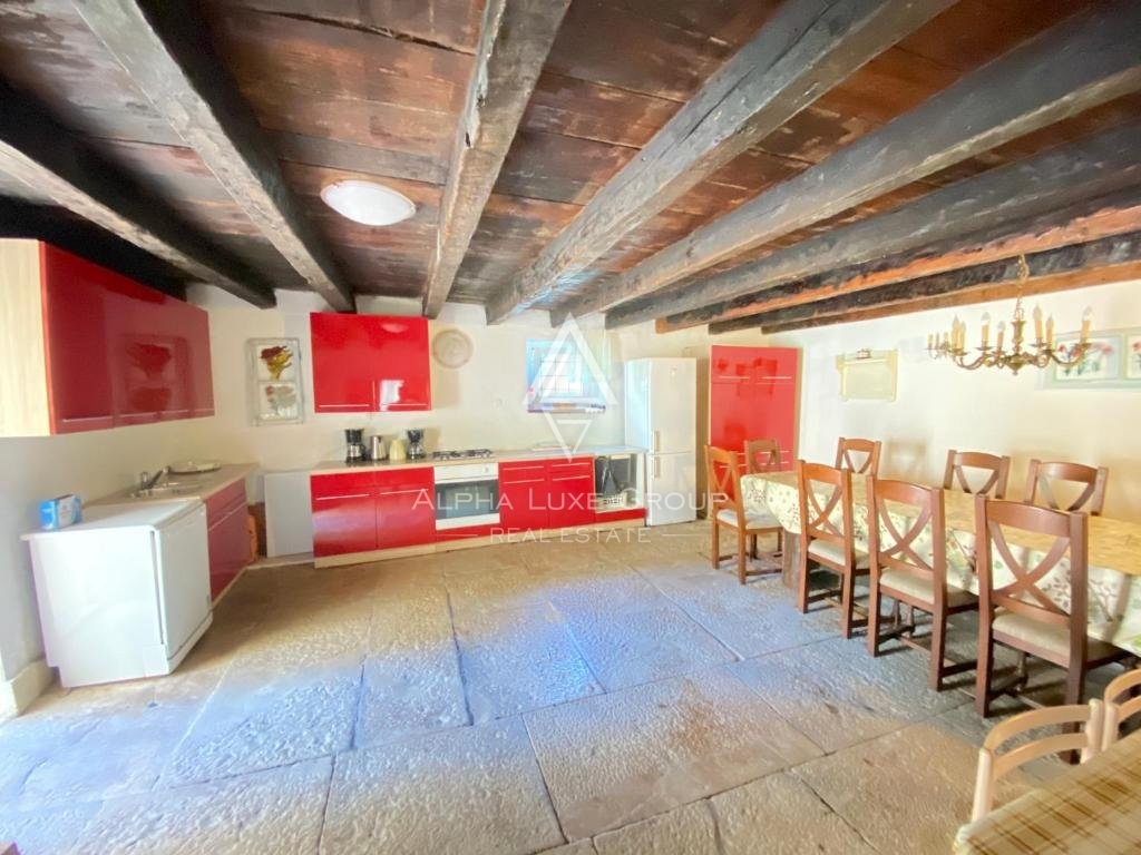 Elegante Tenuta Agricola a Višnjan, Istria: Viste Mozzafiato sul Mare