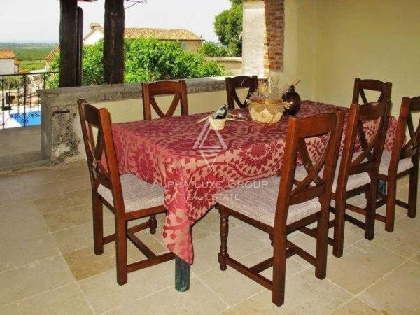 Elegante Tenuta Agricola a Višnjan, Istria: Viste Mozzafiato sul Mare