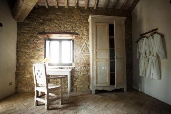 Elegante Tenuta Agricola a Višnjan, Istria: Viste Mozzafiato sul Mare