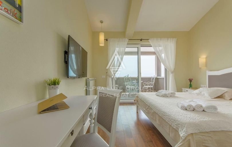 Višnjan | Villa di Lusso in Vendita con Jacuzzi Privata, Sauna e Piscina