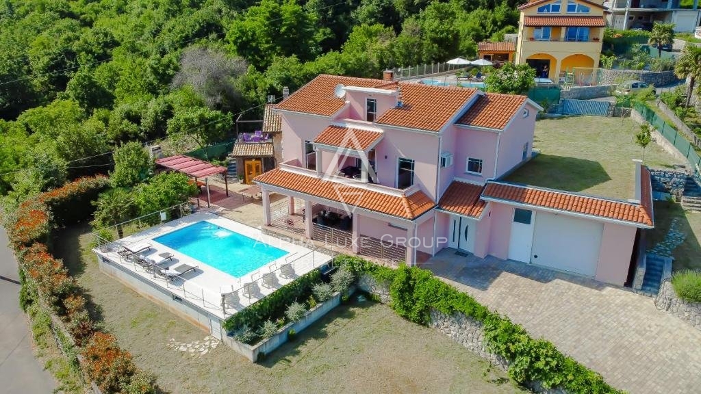 Bella villa con piscina e vista mare, Istria, Opatija