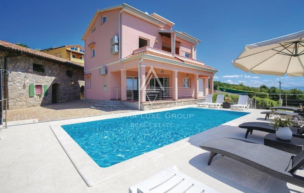 Bella villa con piscina e vista mare, Istria, Opatija