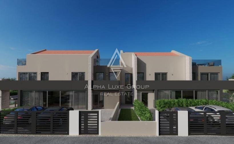 Poreč, Istria: Villa di lusso in costruzione con piscina a 500 metri dal mare