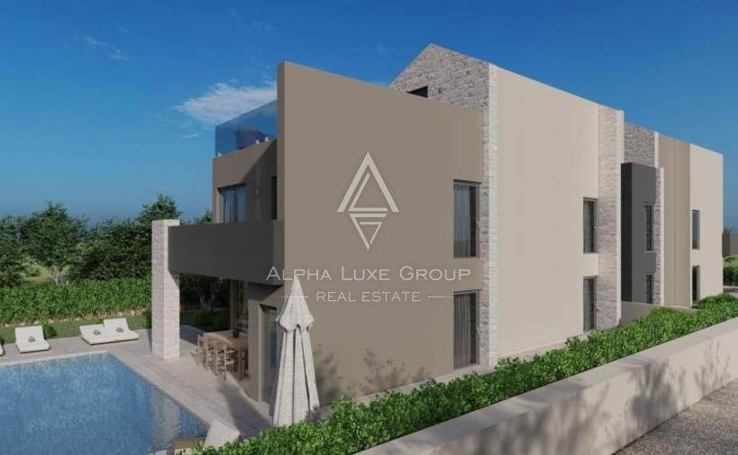 Poreč, Istria: Villa di lusso in costruzione con piscina a 500 metri dal mare