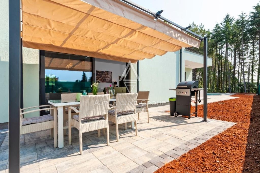 Rovigno, Incantevole casa moderna di un piano con piscina