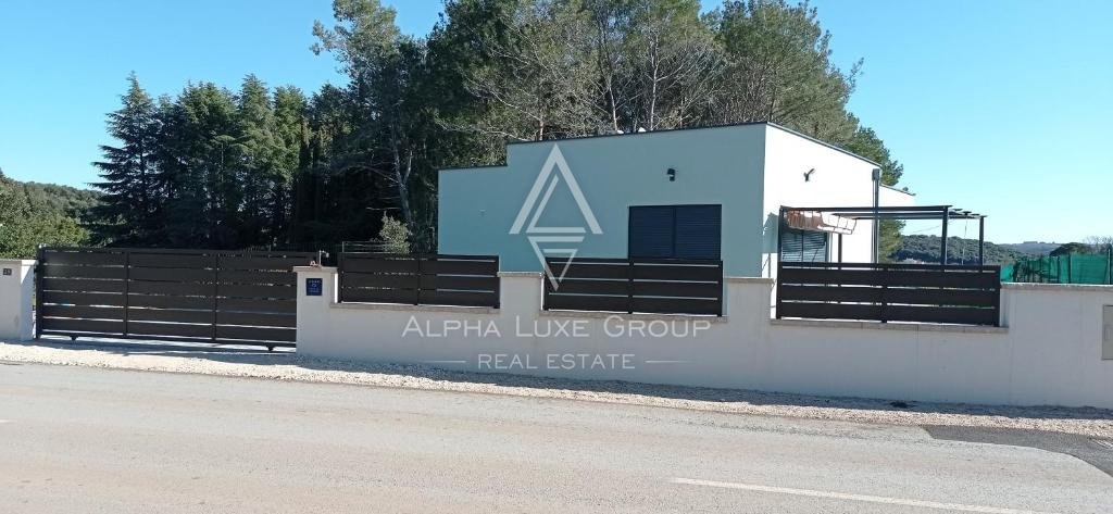Rovigno, Incantevole casa moderna di un piano con piscina