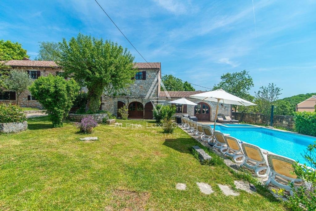 Bella casa con piscina, istria, Žminj