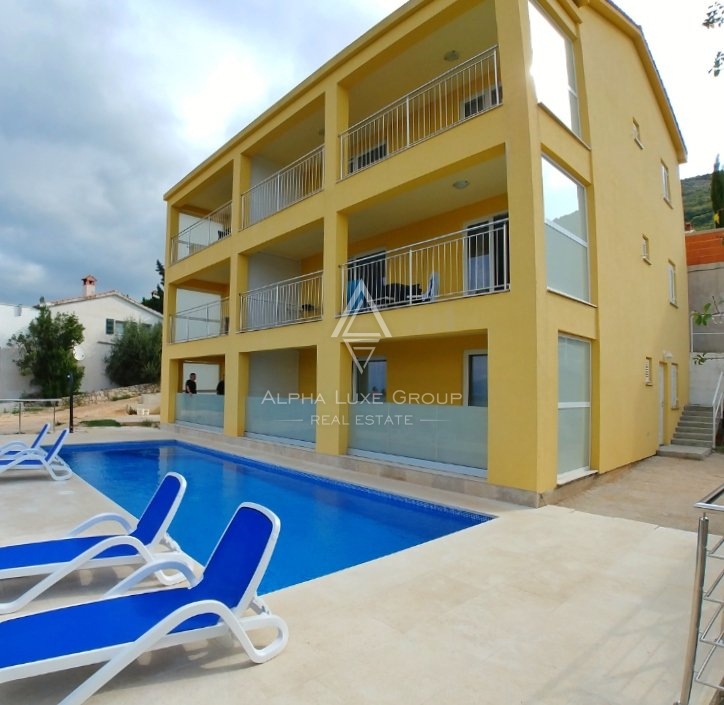 Palazzina con piscina e vista mare, Istria, Labin