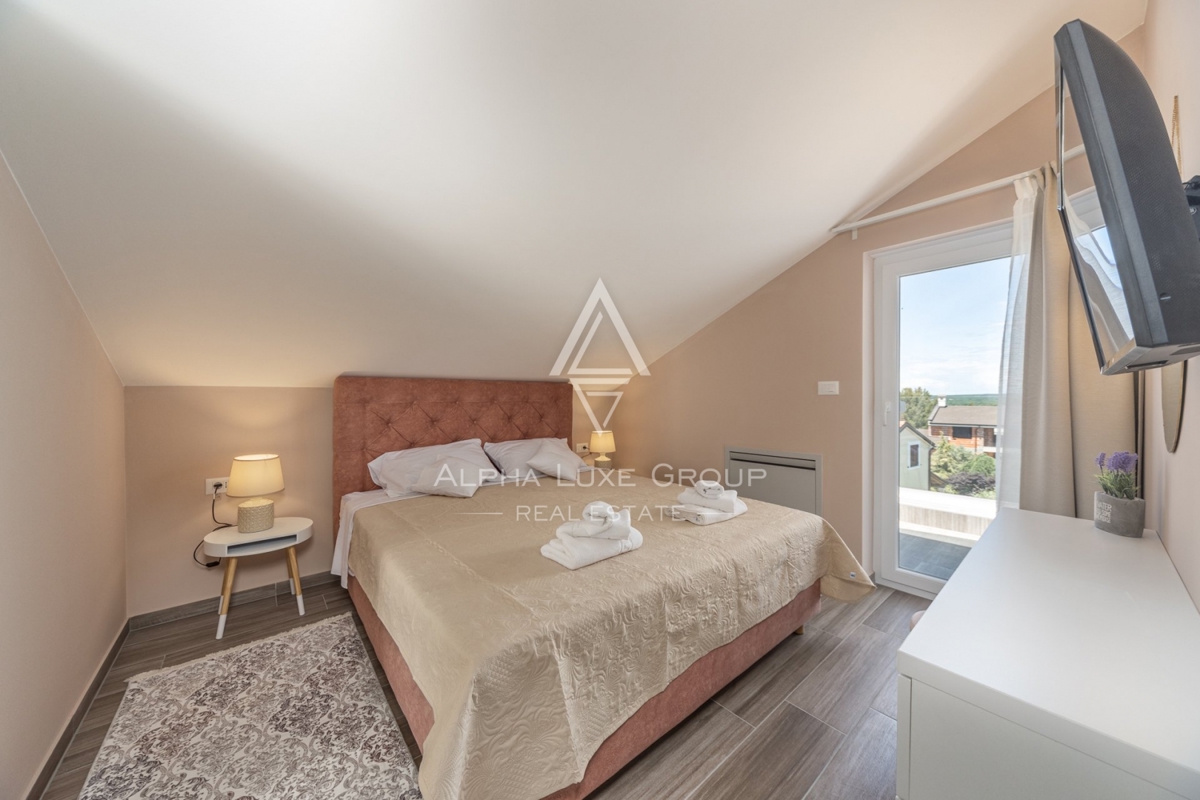 ALPHA LUXE GROUP IN VENDITA, VILLA MODERNA, VICINO A POREČ, ZONA TRANQUILLA
