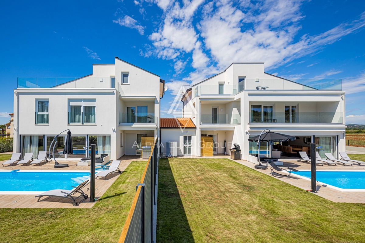 ALPHA LUXE GROUP IN VENDITA, VILLA MODERNA, VICINO A POREČ, ZONA TRANQUILLA