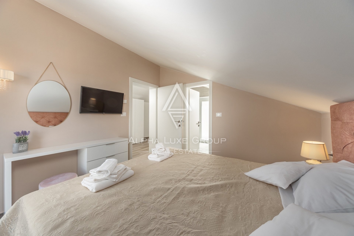 ALPHA LUXE GROUP IN VENDITA, VILLA MODERNA, VICINO A POREČ, ZONA TRANQUILLA