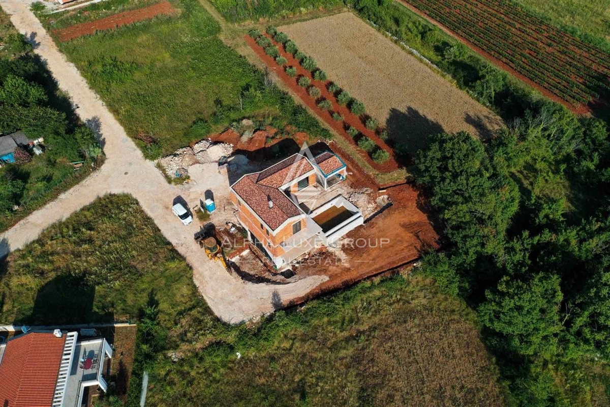 Istria, Visignano, Villa moderna con piscina tranquilla