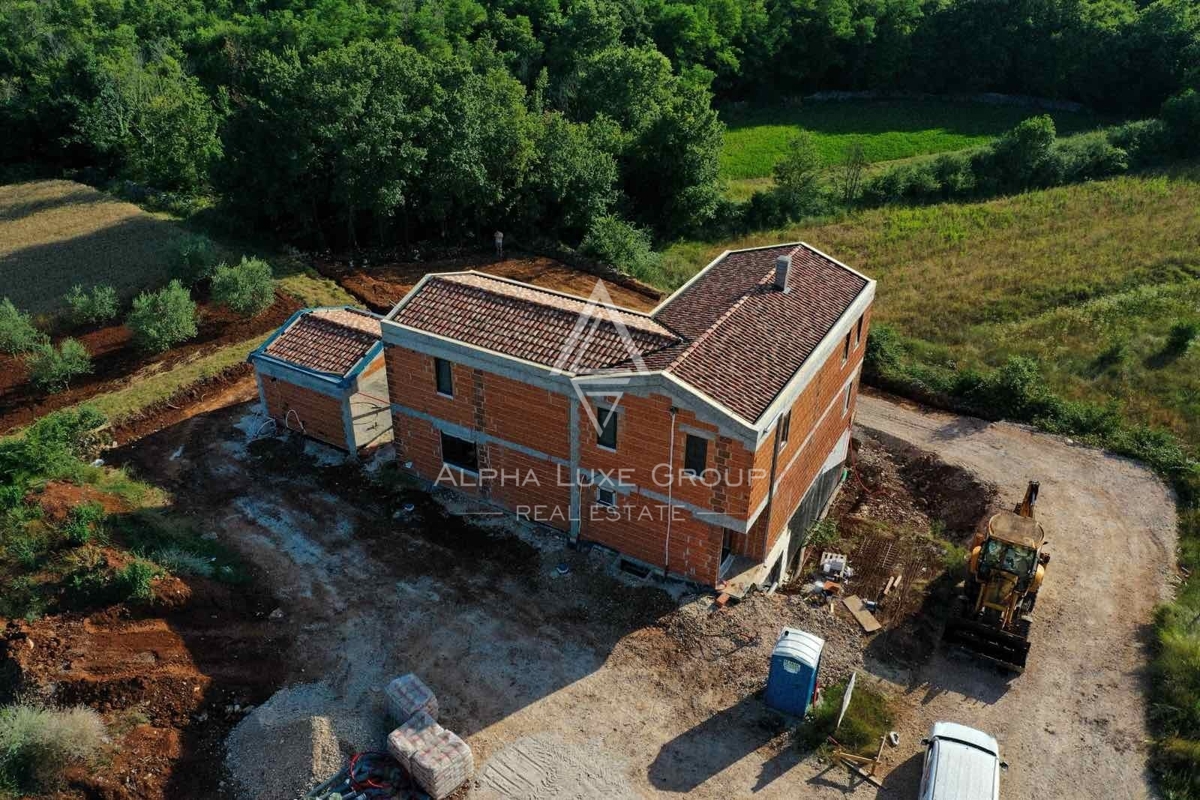 Istria, Visignano, Villa moderna con piscina tranquilla