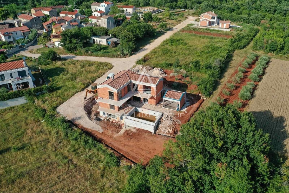 Istria, Visignano, Villa moderna con piscina tranquilla