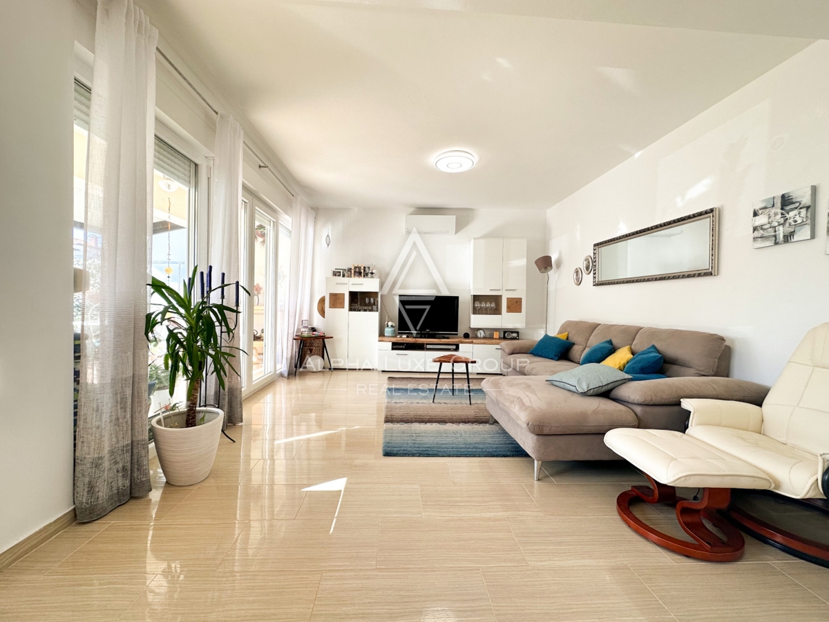 Parenzo, Istria – Appartamento moderno con giardino